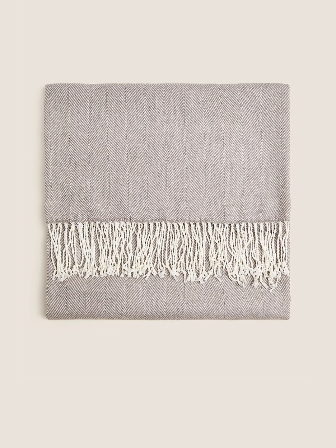 

Marks & Spencer Grey Herringbone Woven Acrylic Throws