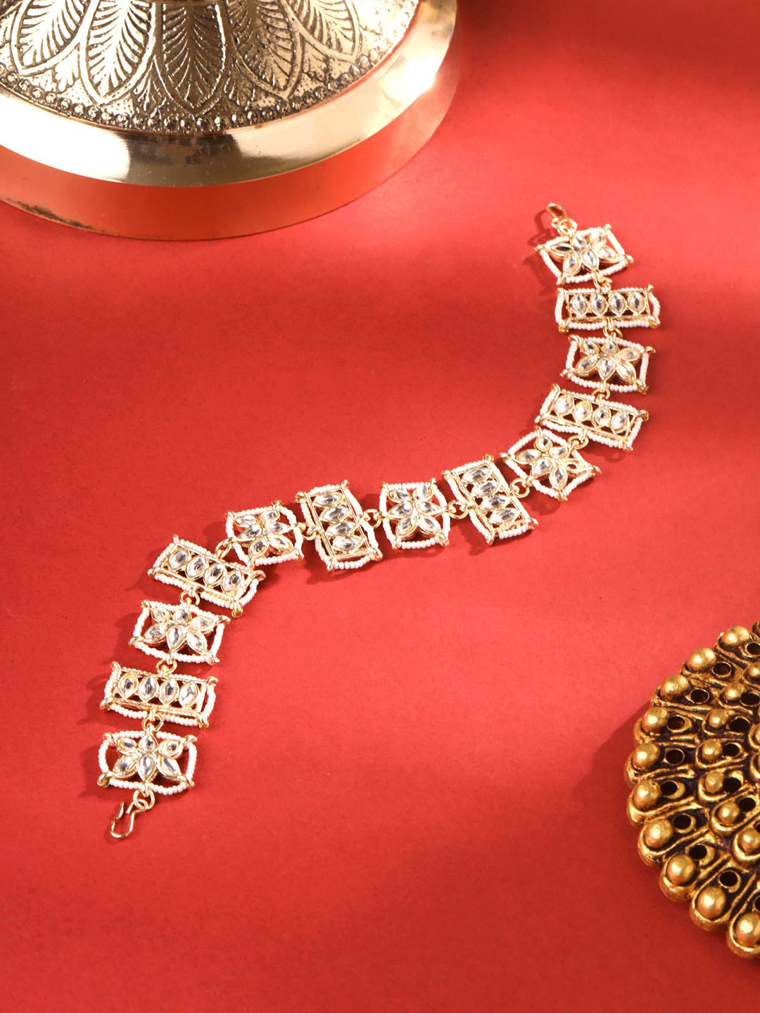 

Yellow Chimes Gold-Plated Kundan Studded & Beaded Matha Patti