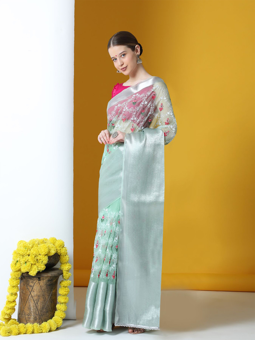 

Vastrasky Global Floral Zari Organza Saree, Sea green