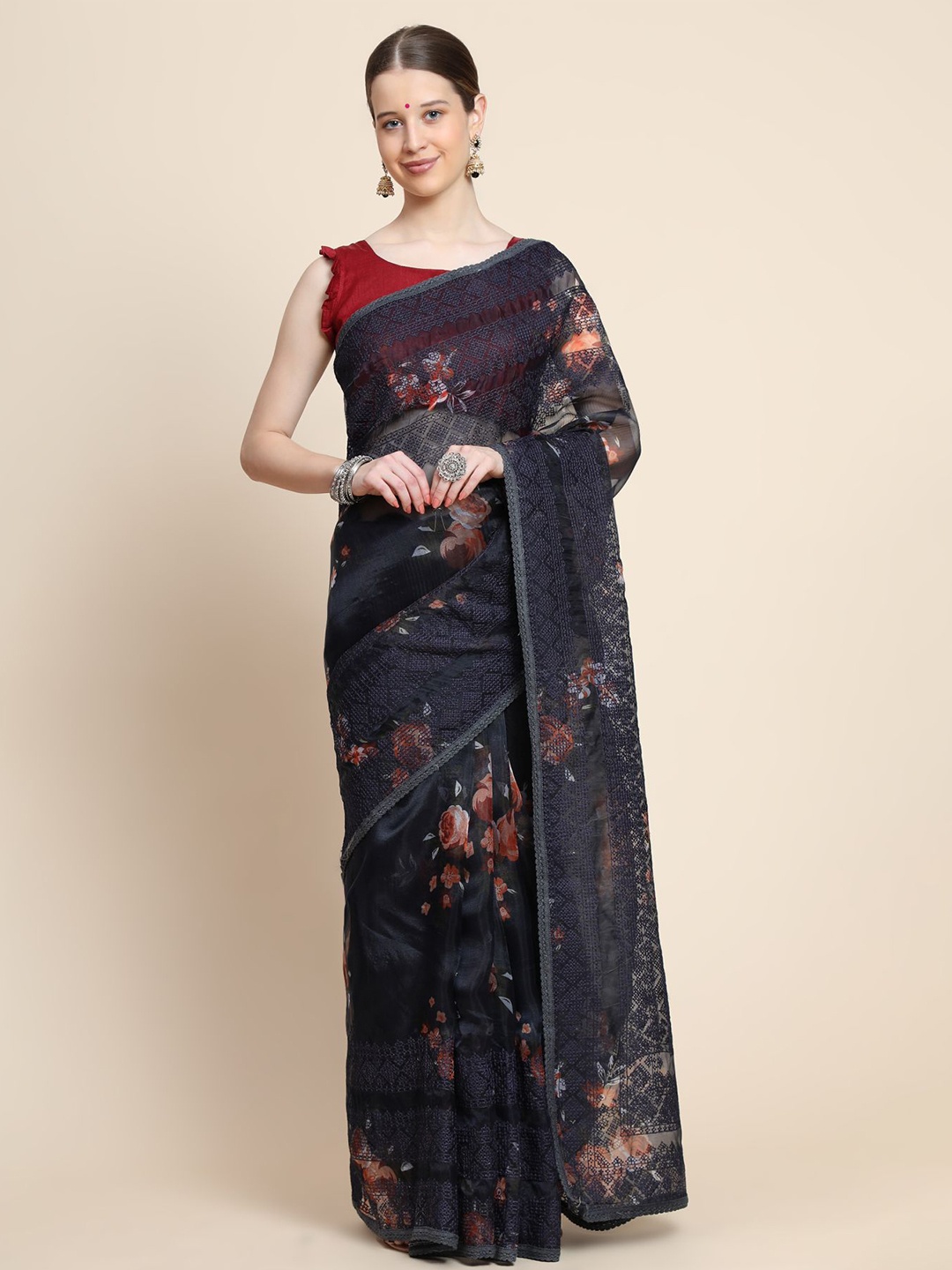 

Vastrasky Global Floral Organza Saree, Black