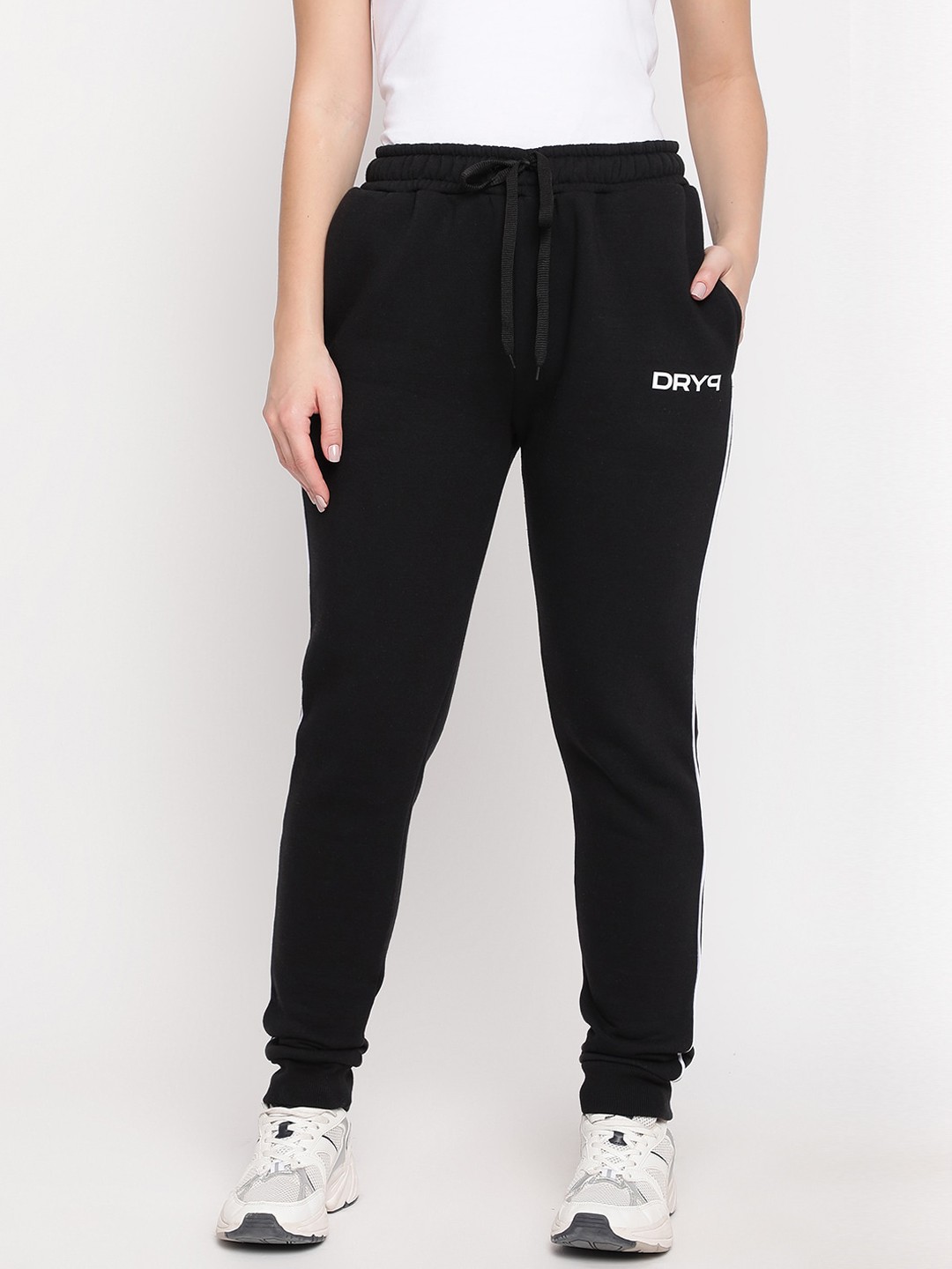 

DRYP EVOLUT Women Regular Fit Joggers, Black