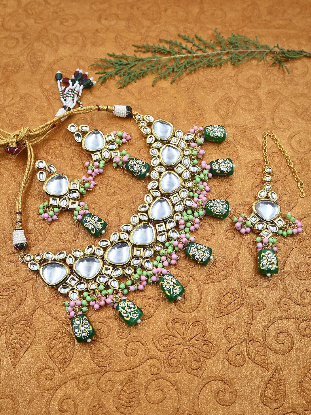 

StileAdda Gold-Plated Kundan Studded & Beaded Vilandi Jewellery Set, Green