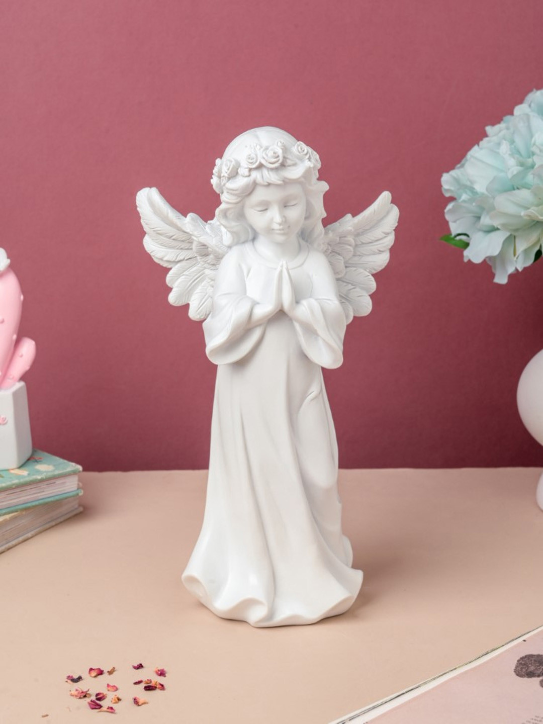 

Nestasia White Angel Decor Showpiece