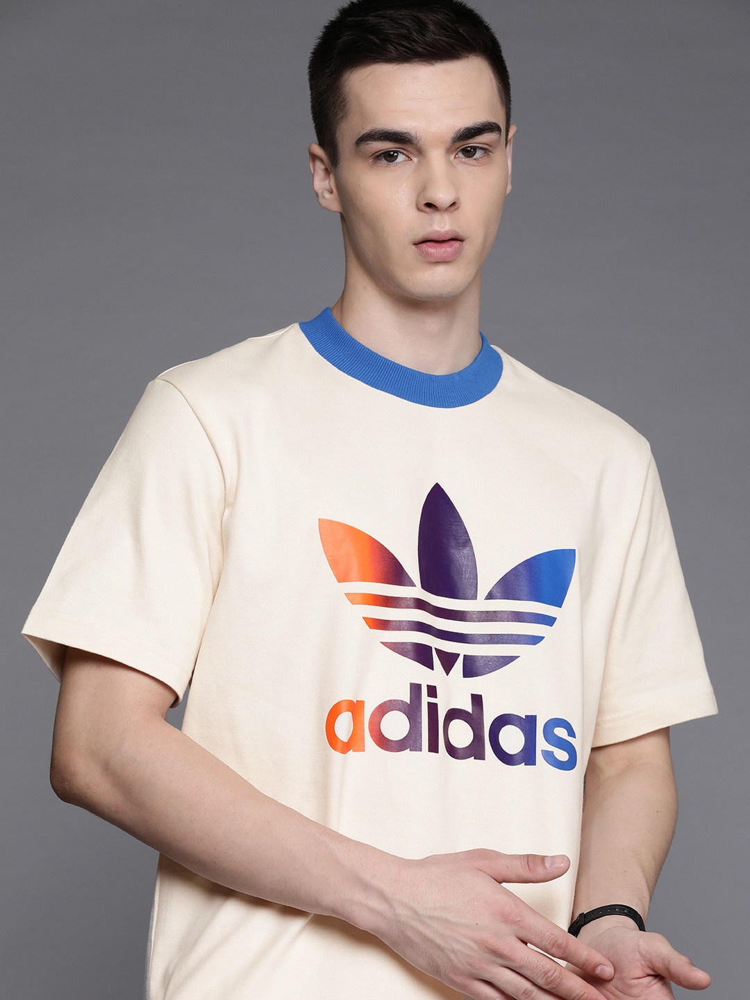 

ADIDAS Originals Adicolor 70s Premium Trefoil Brand Logo Printed Laidback Fit T-shirt, Cream