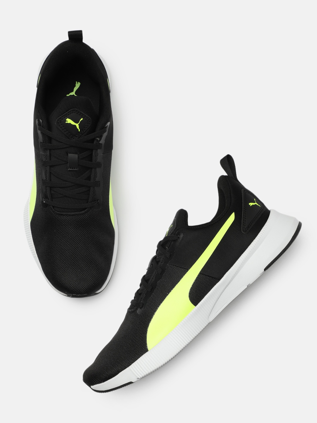 

Puma Unisex Flyer Runner Running Shoes, Black