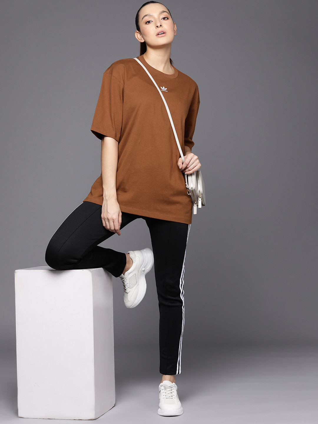 

ADIDAS Originals Brand Logo Printed Detailed Pure Cotton Sustainable T-shirt, Brown