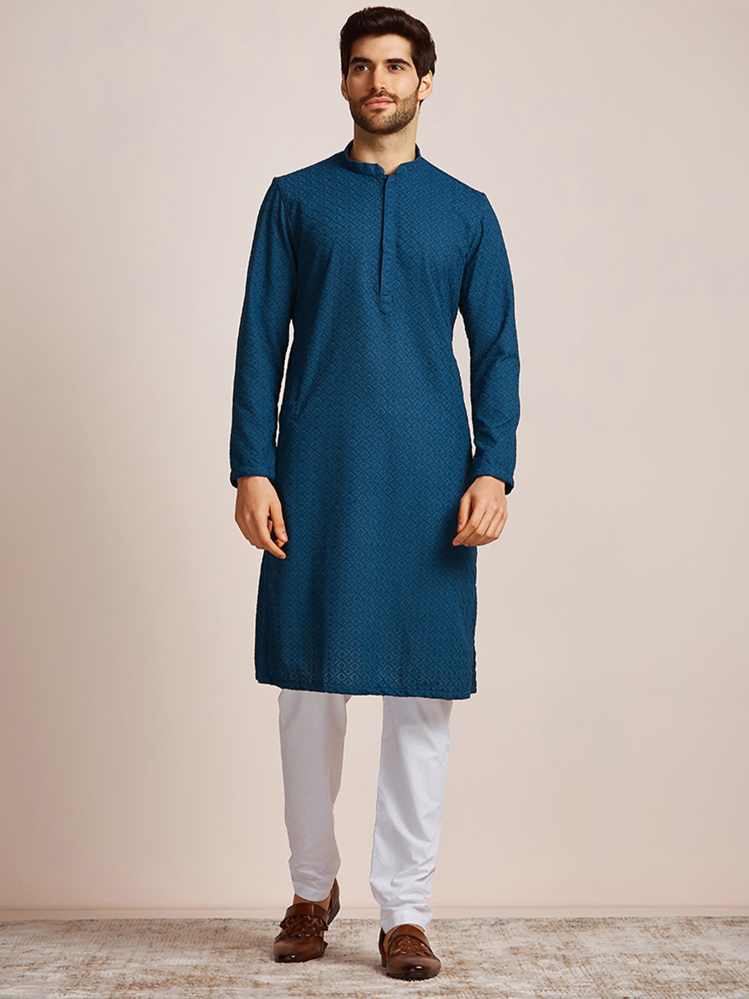 

Manyavar Men Mandarin Collar Kurta with Pyjamas, Blue