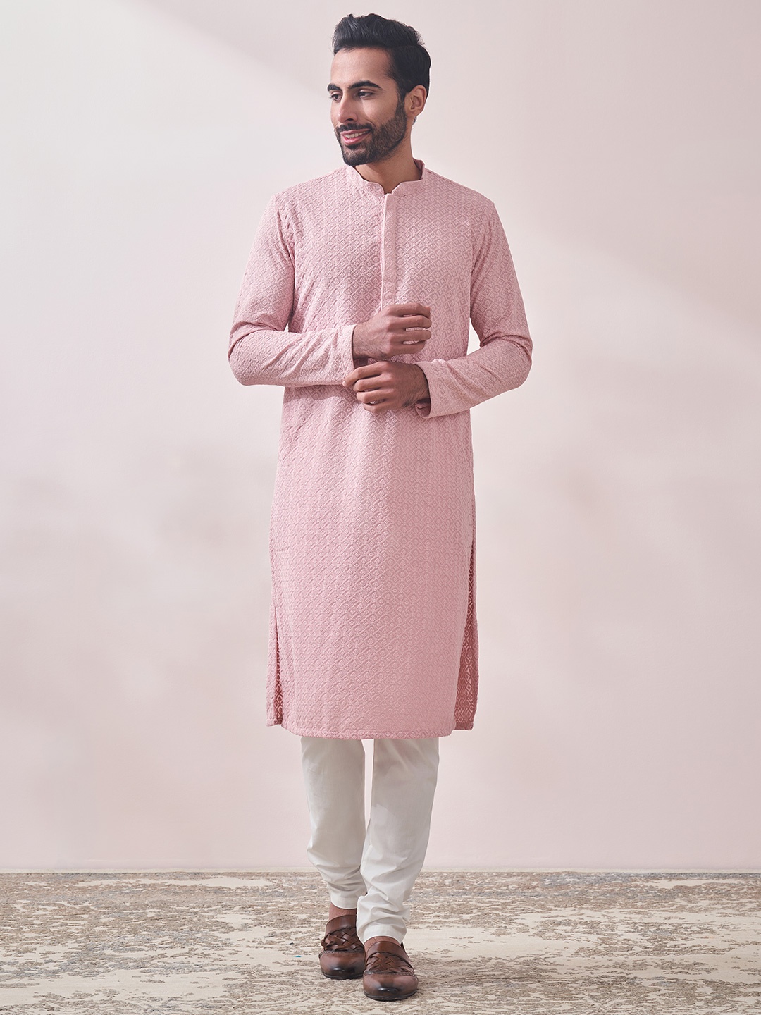 

Manyavar Men Ethnic Motifs Embroidered Kurta with Churidar, Pink