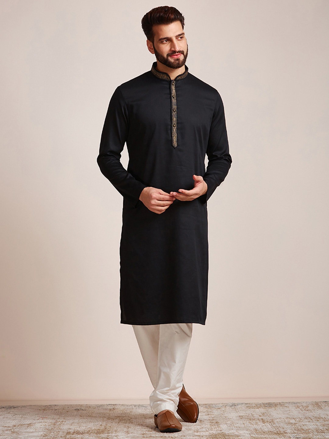 

Manyavar Men Pure Cotton Kurta with Pyjamas, Black