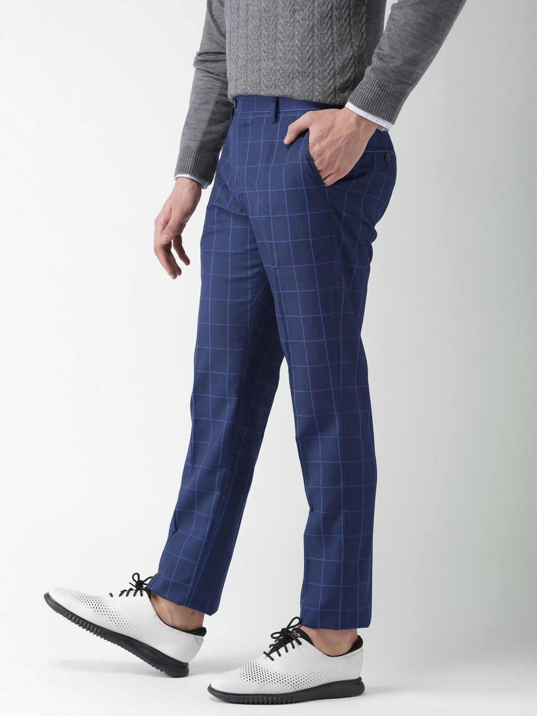 

INVICTUS Men Blue Slim Fit Checked Formal Trousers