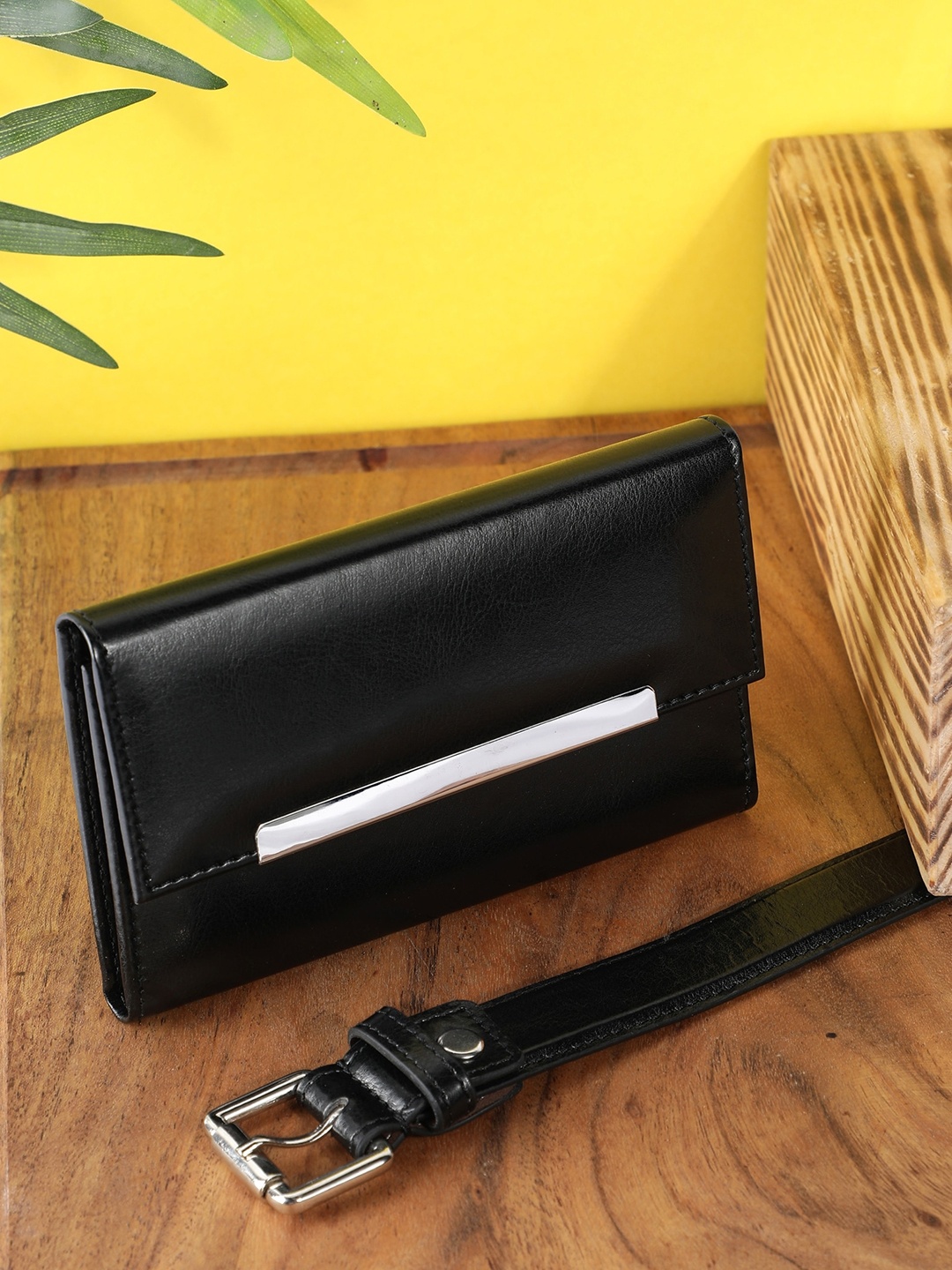

Alvaro Castagnino Women Belt and Wallet Combo Gift Set, Black
