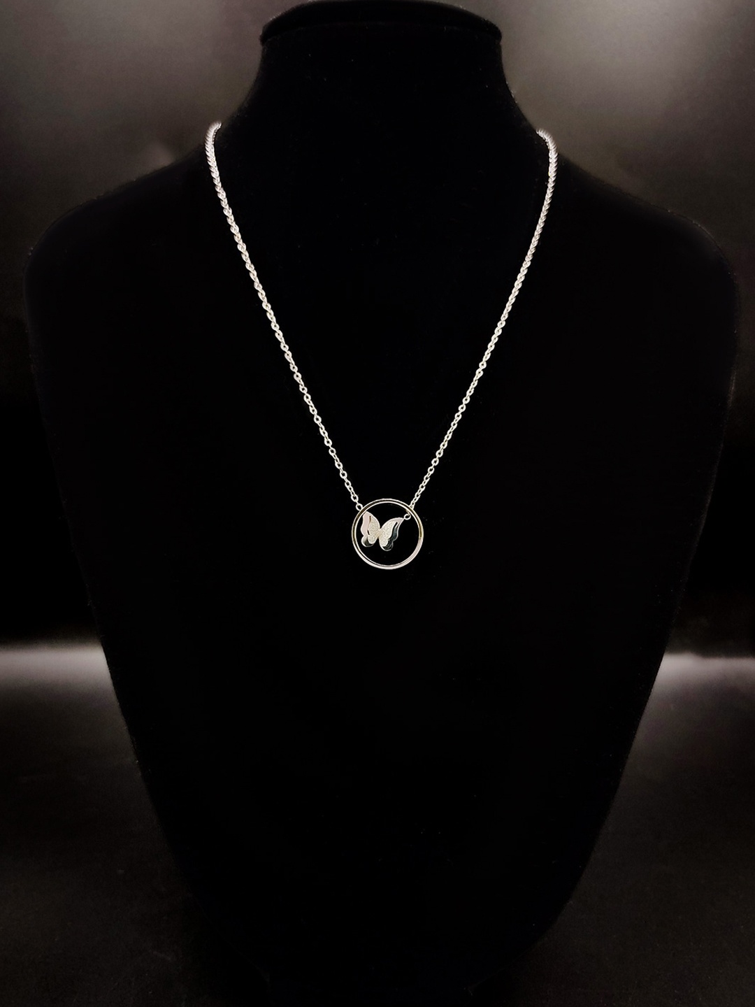 

Saizen Silver-Plated Butterfly Chain