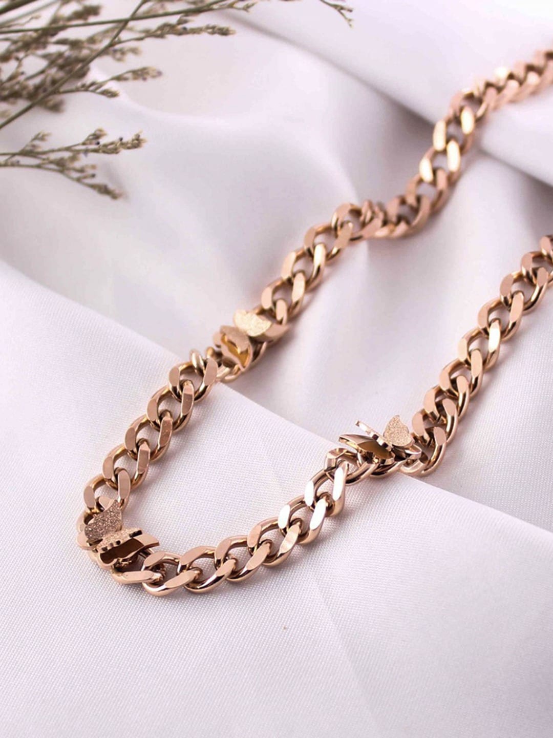 

Saizen Rose Gold-Plated Butter Fly Chain