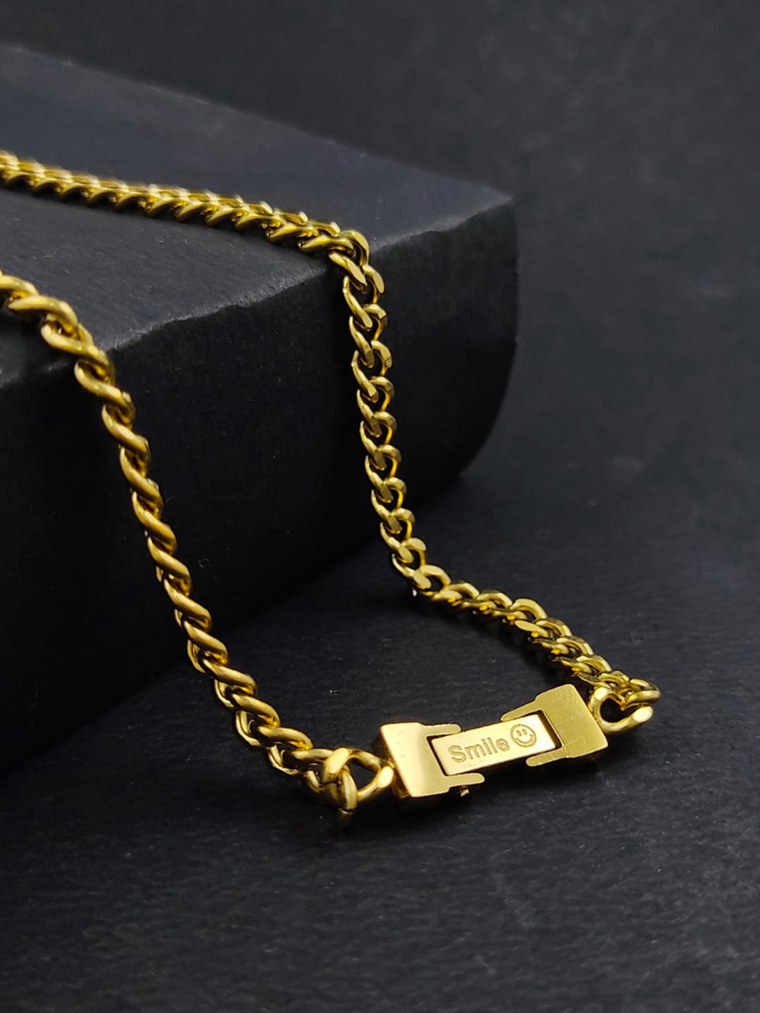 

Saizen Smily Gold-Plated Necklace