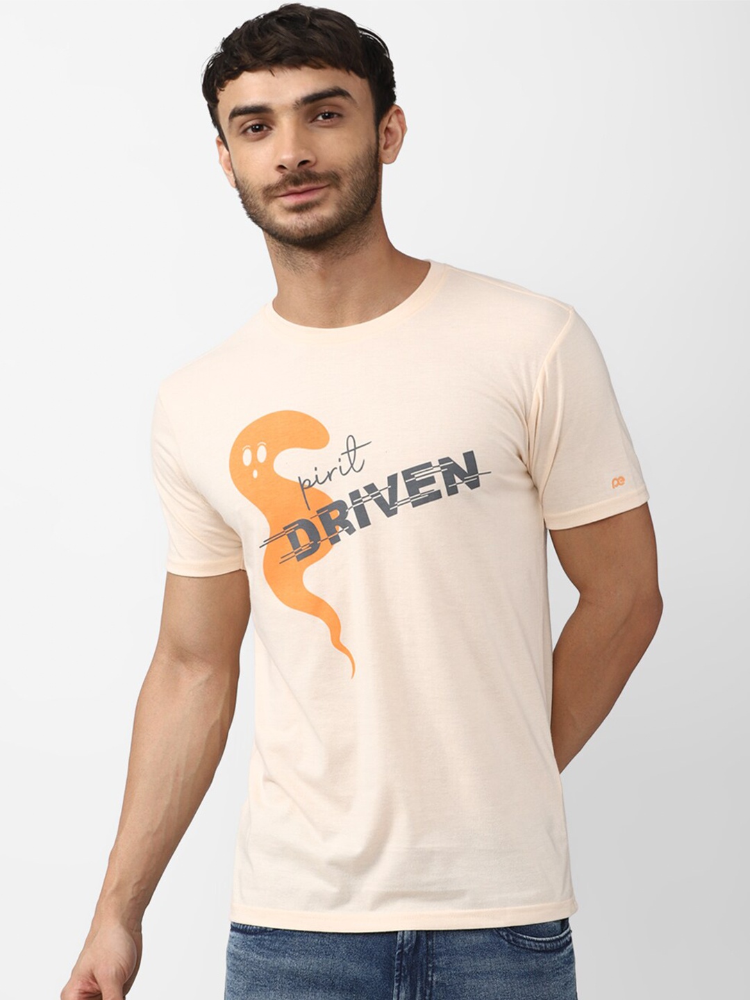 

Peter England Casuals Men Typography Printed Slim Fit T-shirt, Beige