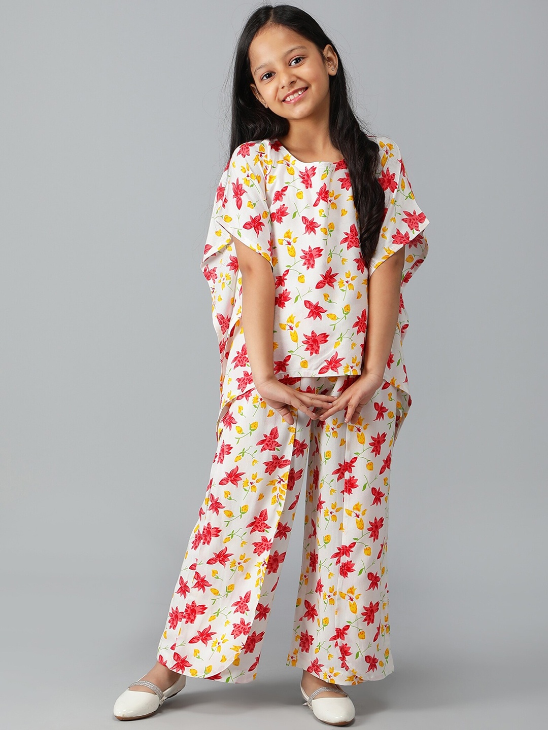 

misbis Girls Floral Printed Kurta with Palazzos, Off white