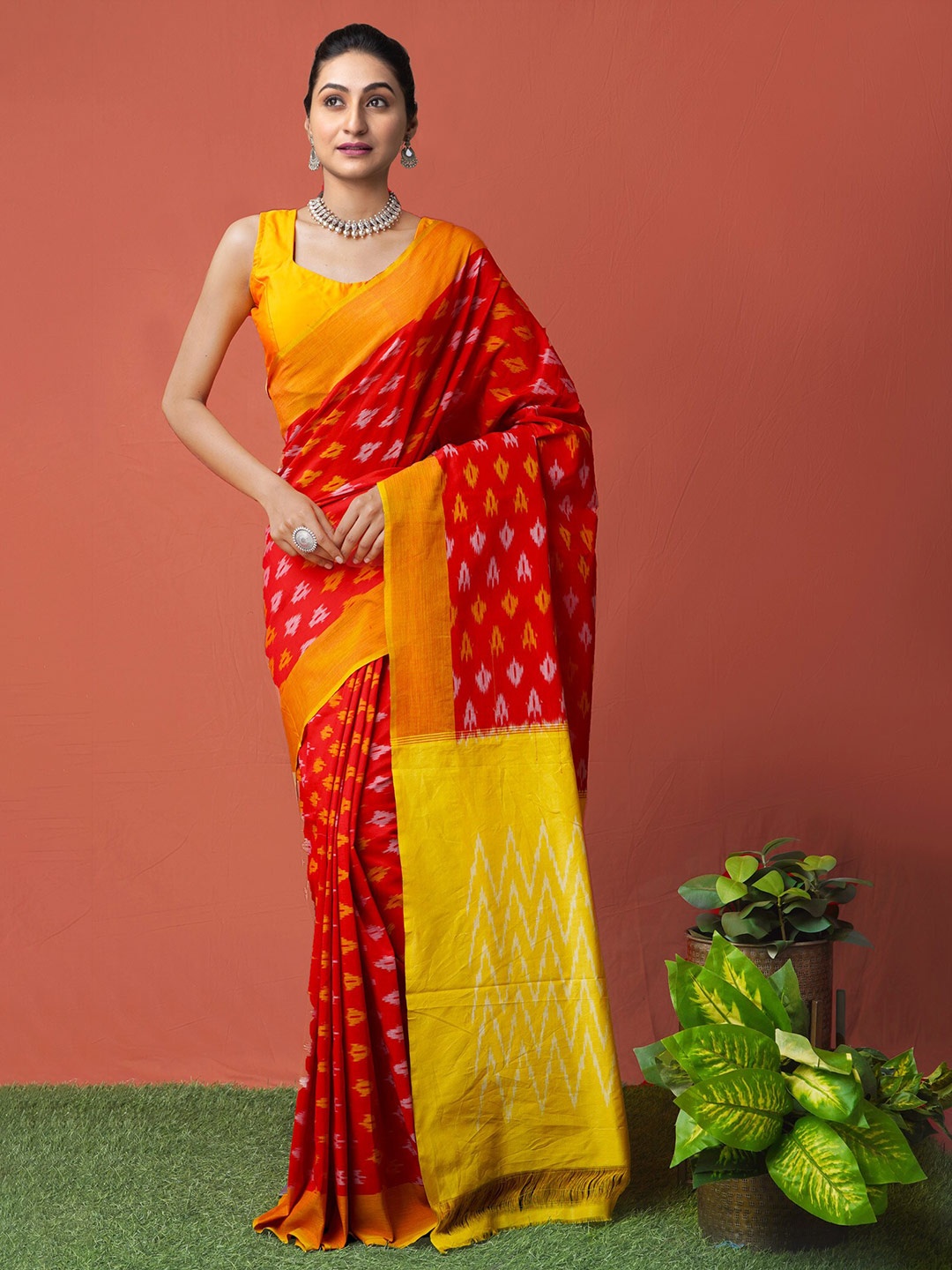 

Unnati Silks Silk Cotton Pochampally Saree, Red
