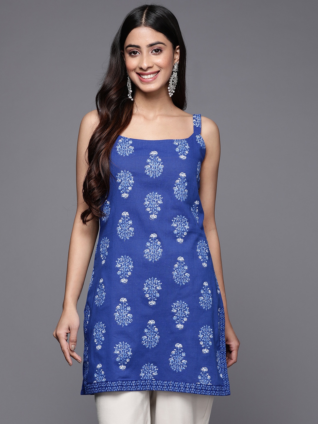 

Ahalyaa Floral Printed Pure Cotton Tunic, Blue