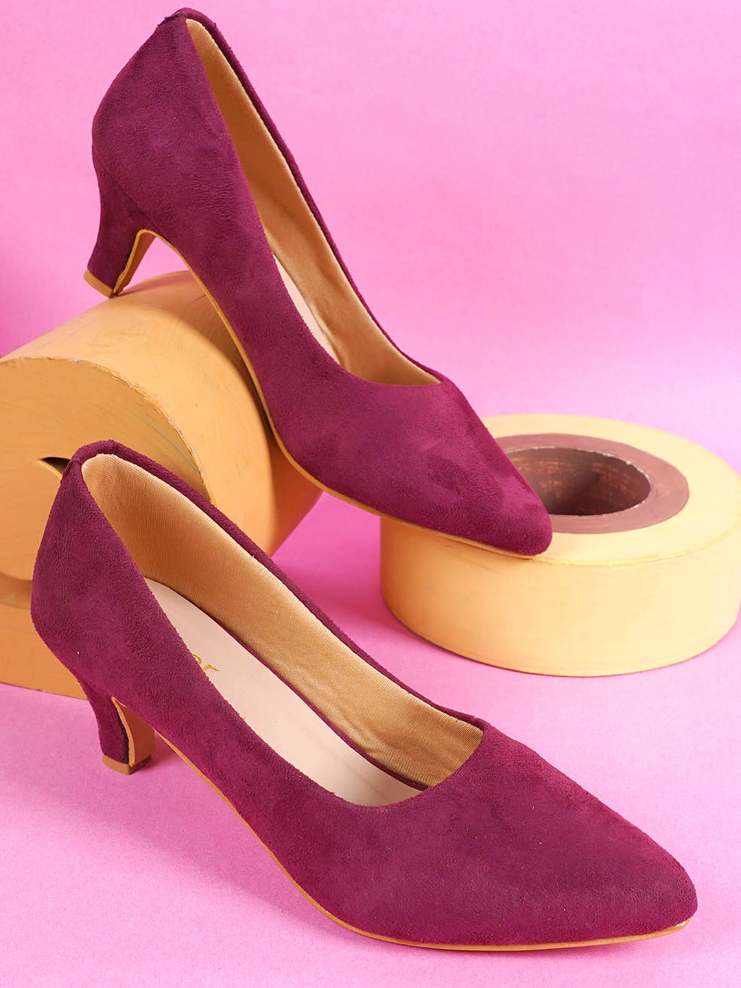 

Cogner Suede Party Kitten Pumps, Maroon
