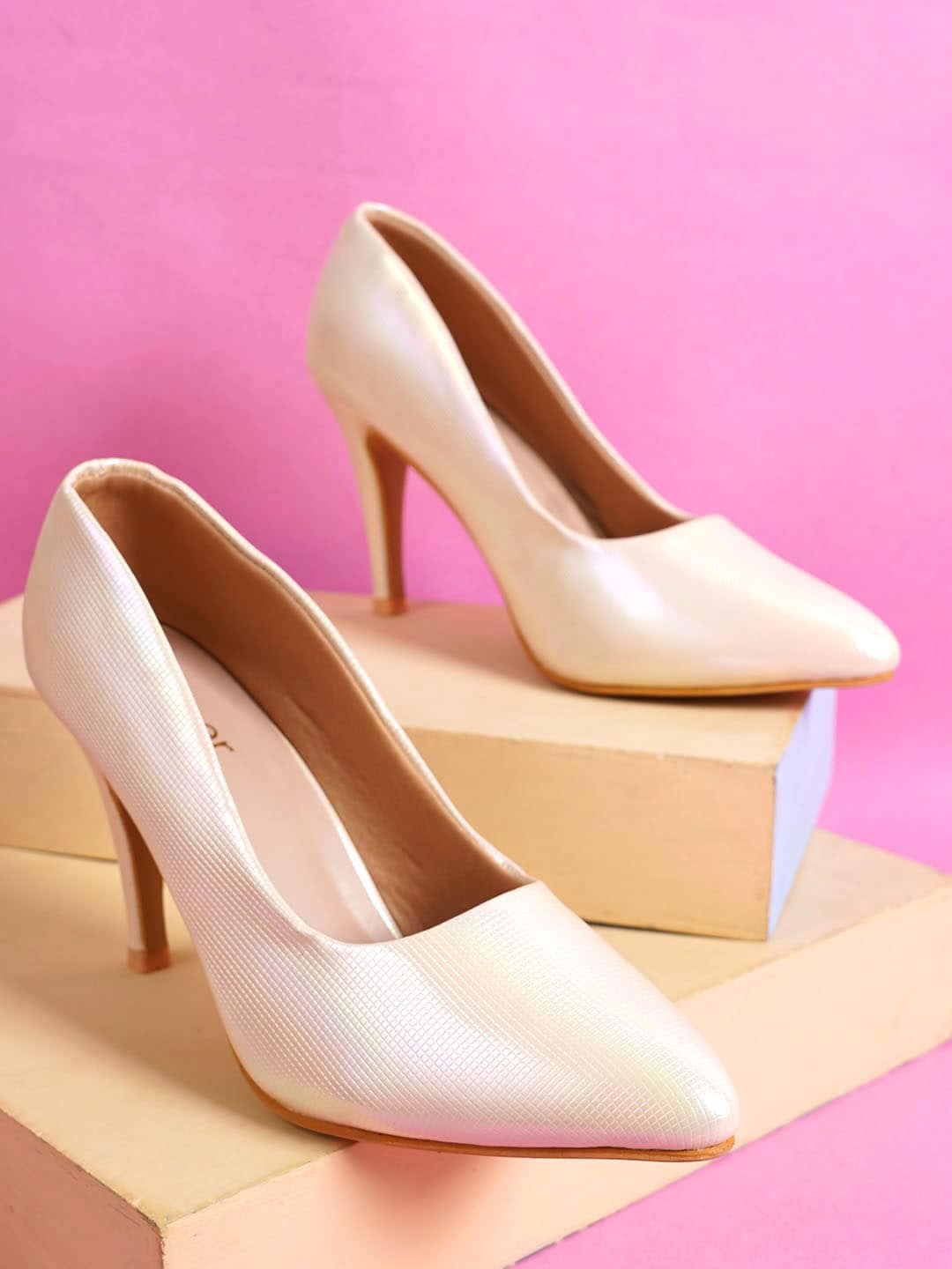 

Cogner Textured Party Slim Pumps, Gold