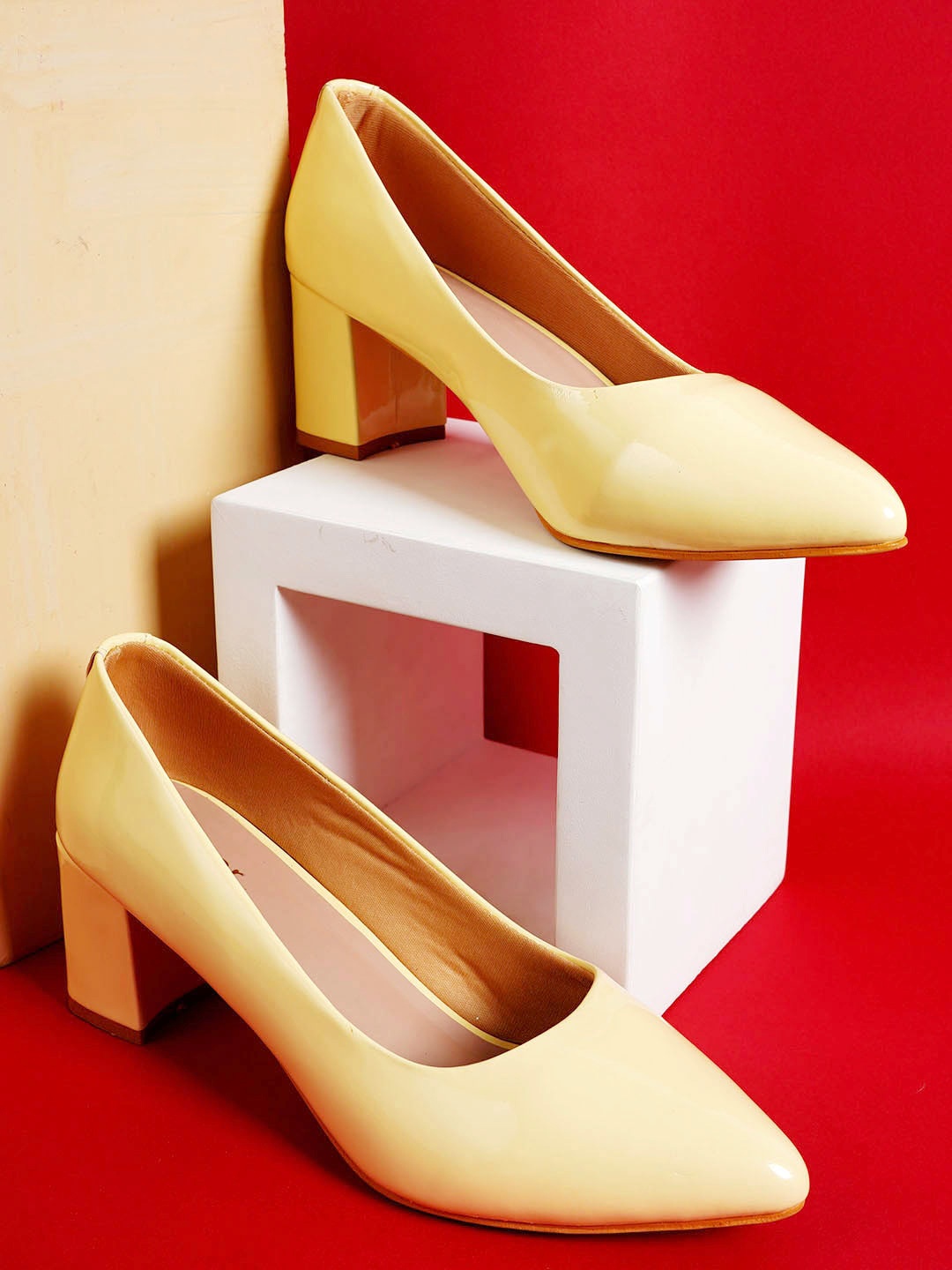 

Cogner Party Block Pumps, Yellow