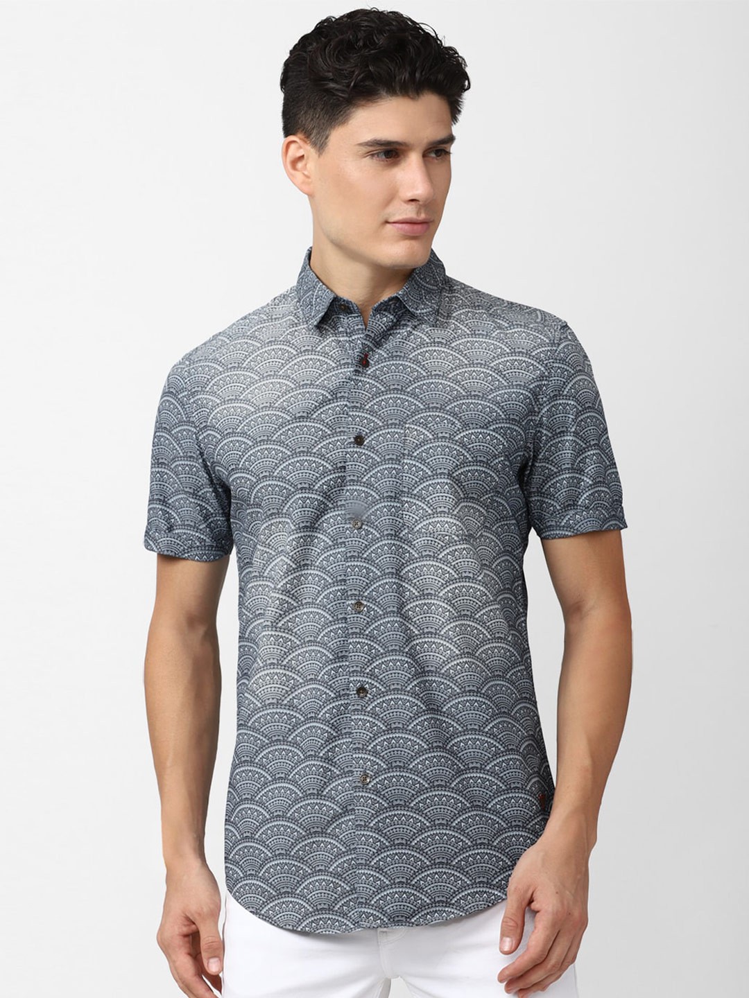 

Peter England Casuals Men Slim Fit Printed Casual Pure Cotton Shirt, Grey