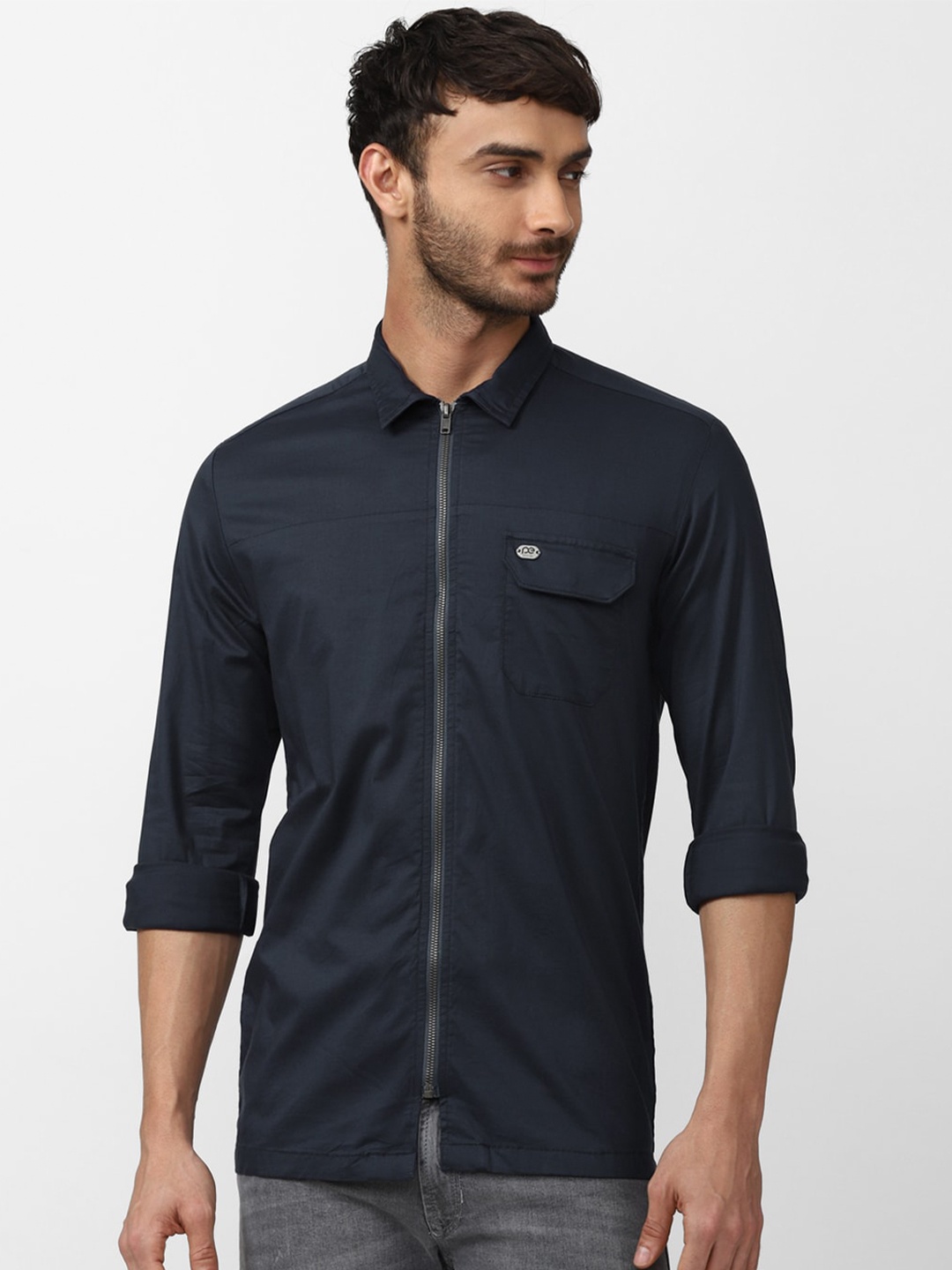 

Peter England Casuals Men Slim Fit Casual Shirt, Navy blue