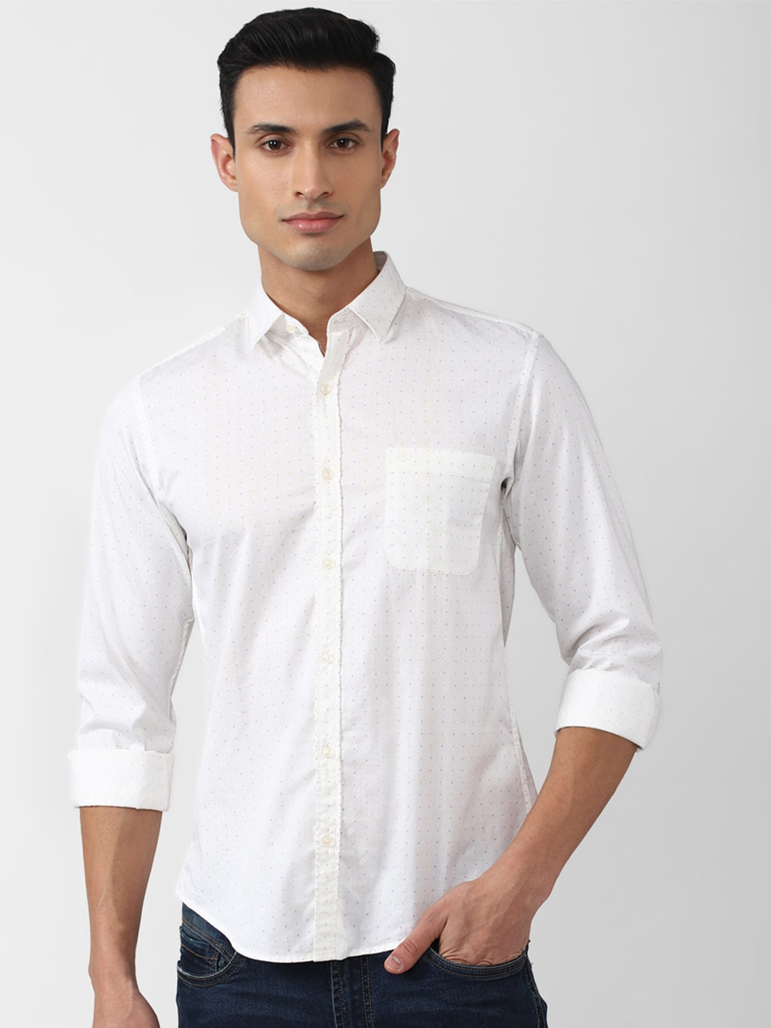 

Peter England Casuals Men Slim Fit Printed Casual Cotton Shirt, White