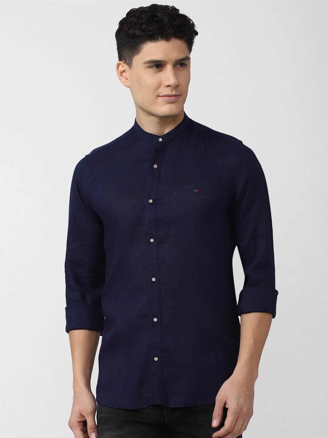 

Peter England Casuals Men Slim Fit Casual Linen Shirt, Navy blue