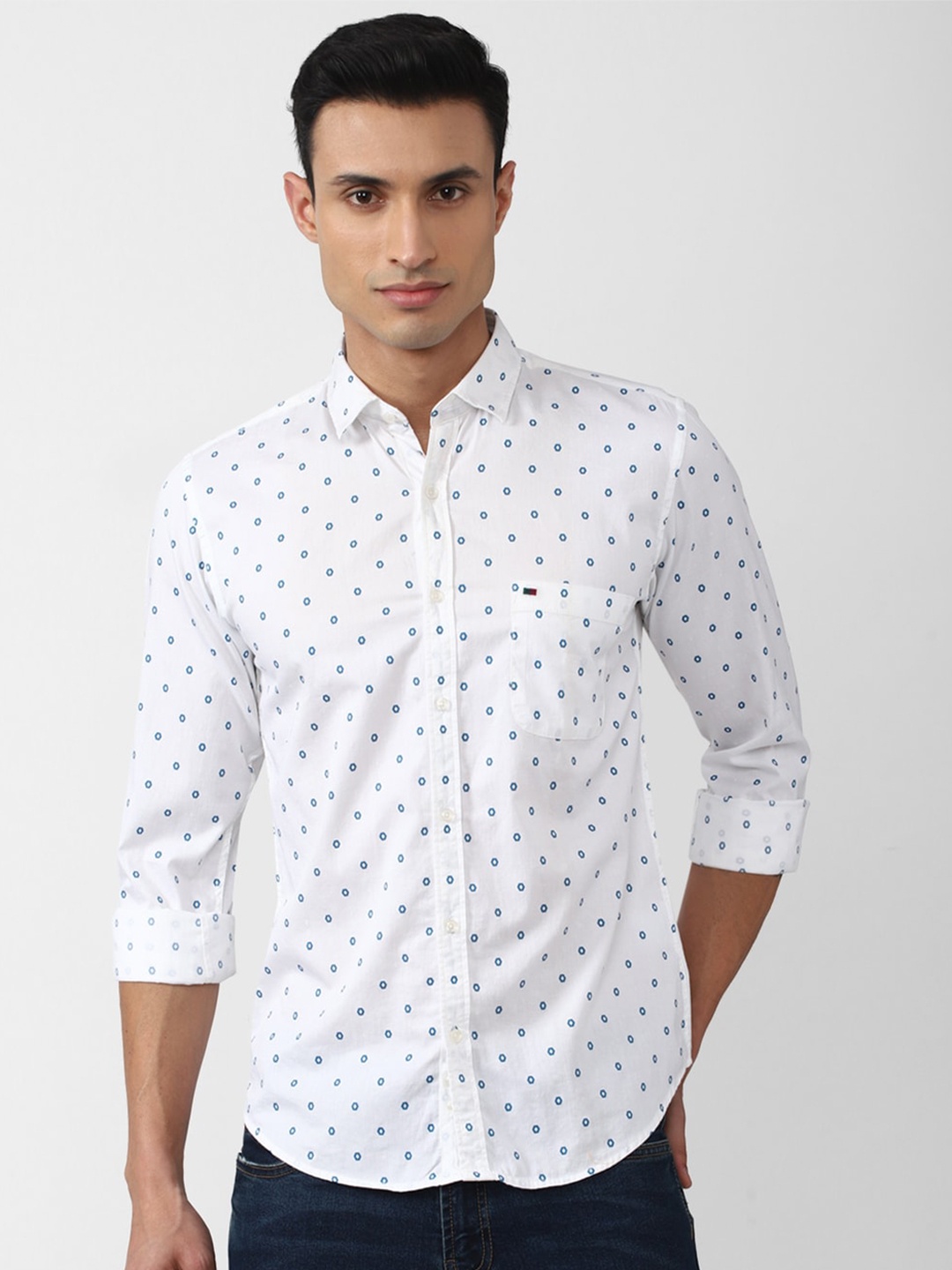 

Peter England Casuals Men Printed Slim Fit Casual Cotton Shirt, White