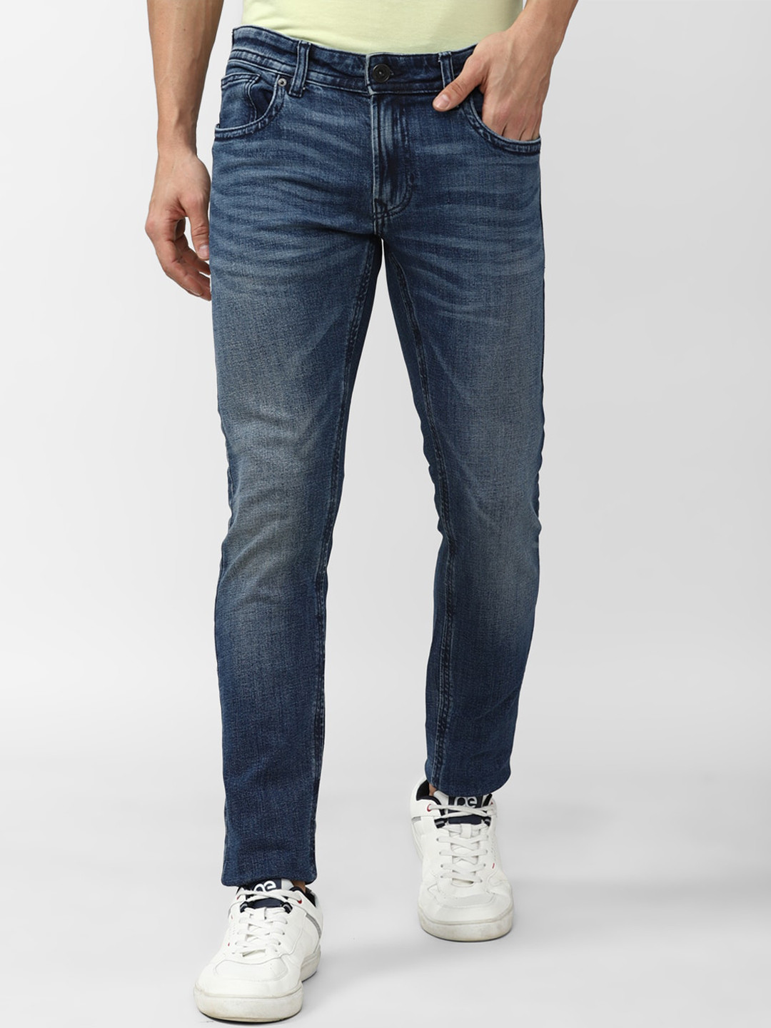 

Peter England Casuals Men Low Distress Heavy Fade Cotton Jeans, Navy blue