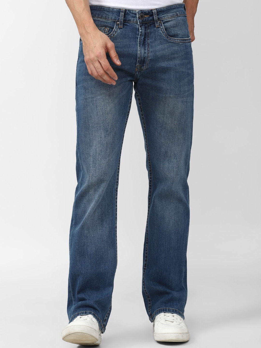 

Peter England Casuals Men Slim Fit Low Distress Light Fade Cotton Jeans, Blue