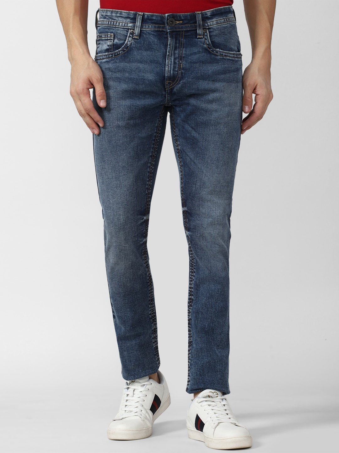 

Peter England Casuals Men Slim Fit Heavy Fade Jeans, Navy blue