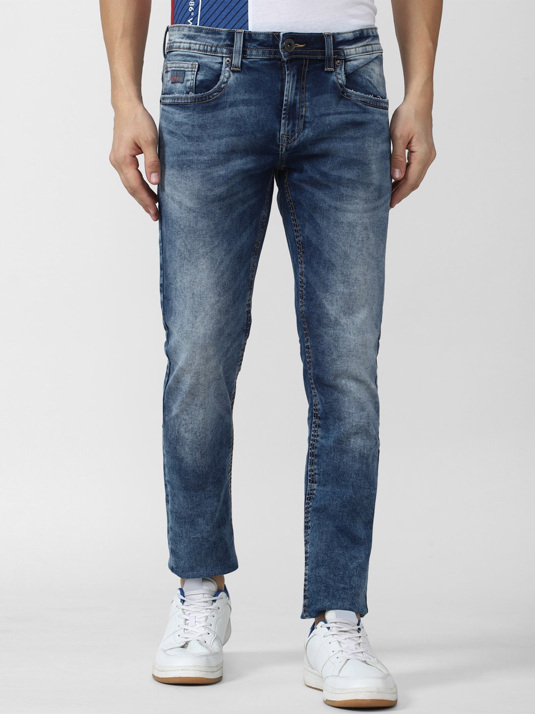 

Peter England Casuals Men Slim Fit Heavy Fade Jeans, Blue