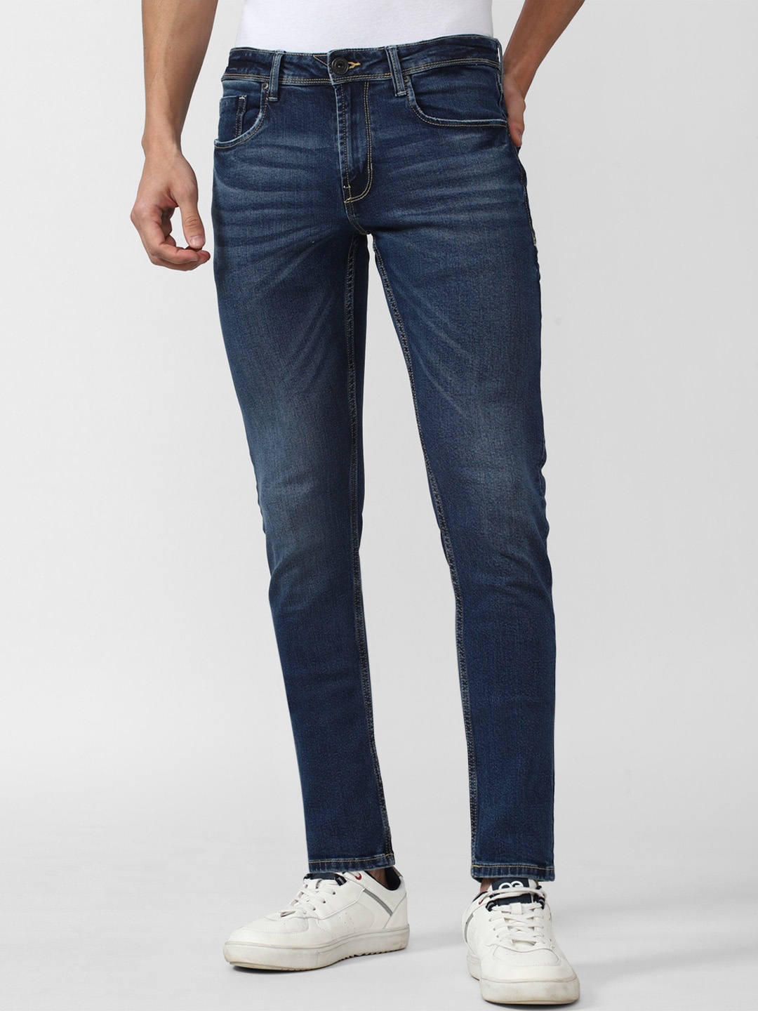 

Peter England Casuals Men Cotton Slim Fit Light Fade Jeans, Navy blue