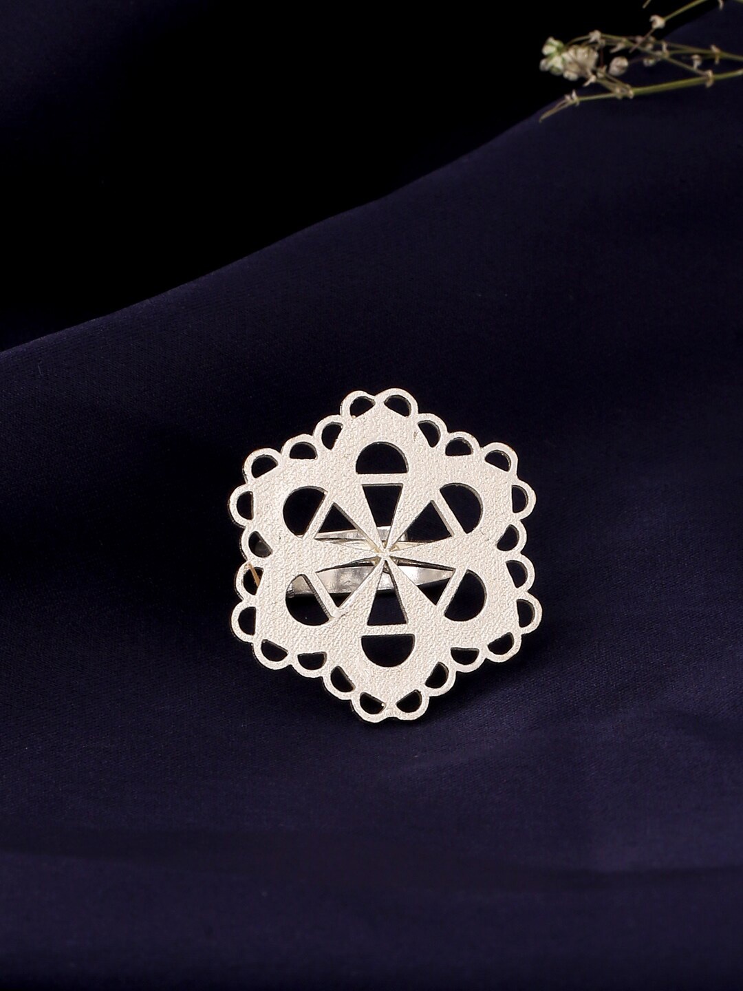 

Mitali Jain Silver-Plated Mumtaz Design Adjustable Finger Ring, White