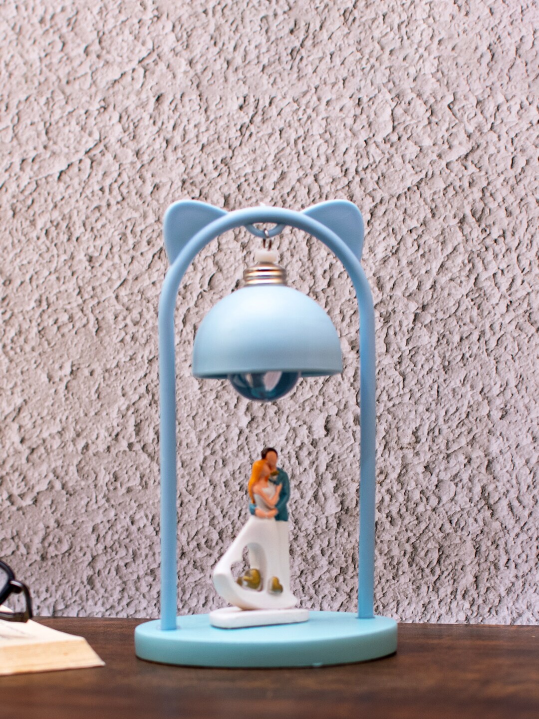 

StatueStudio Couple Showpiece With Focus Light Valentine Gift, Blue