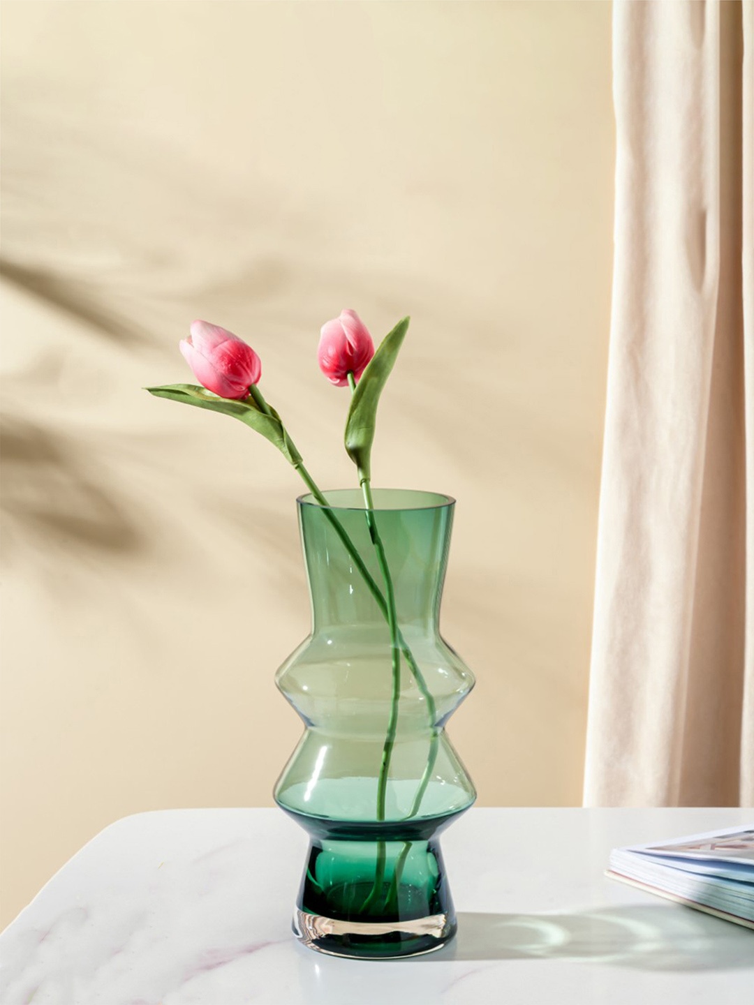 

Nestasia Green Modern Glass Flower Vase