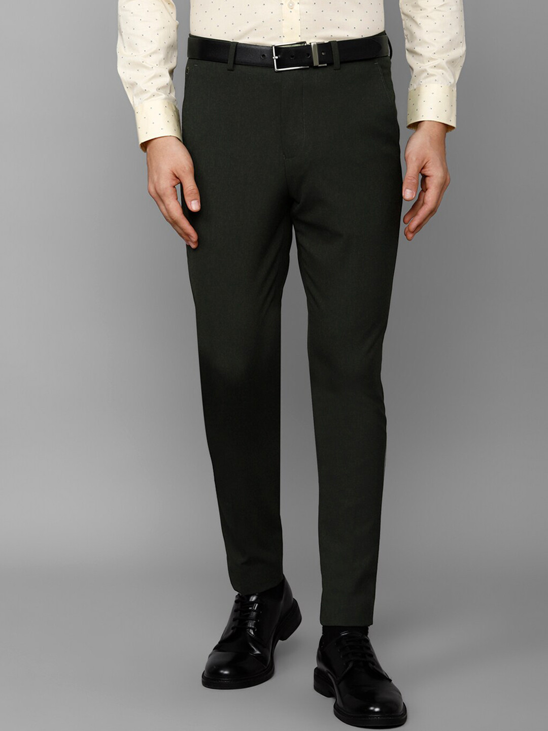 

Louis Philippe Men Slim Fit Trousers, Green