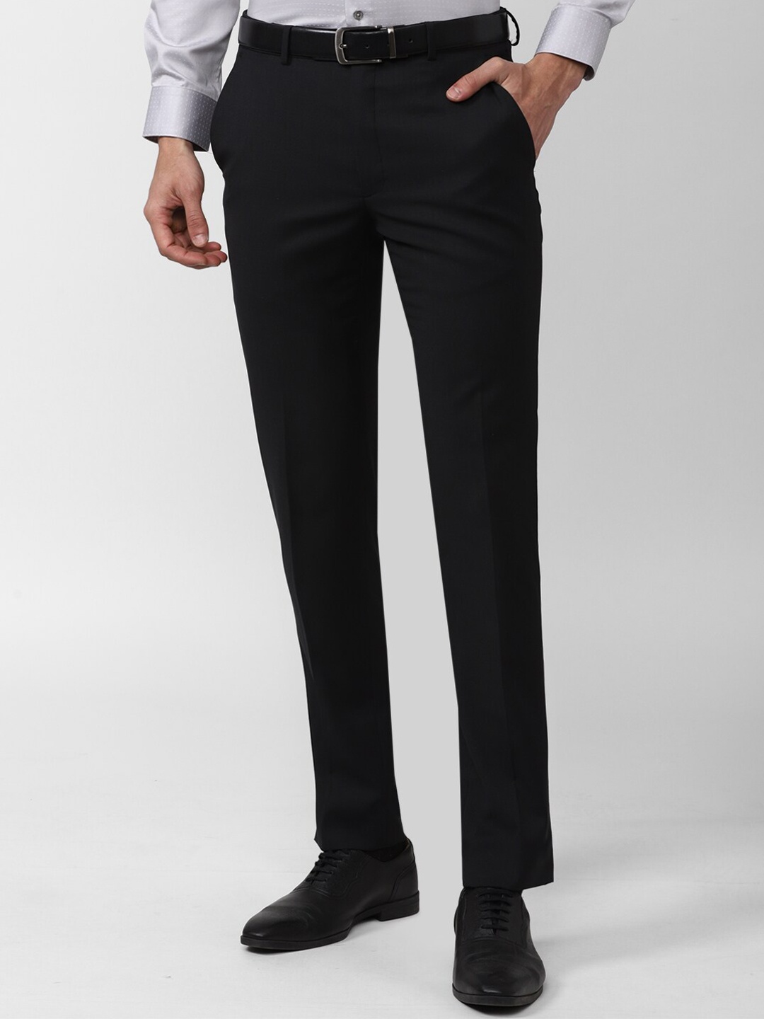 

Van Heusen Men Slim Fit Trousers, Black