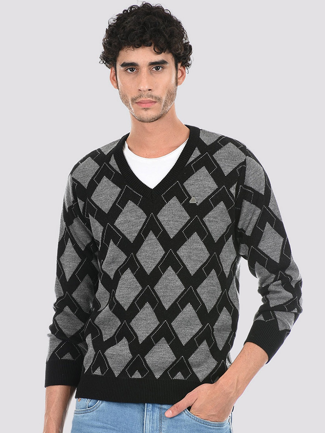 

Cloak & Decker by Monte Carlo Men Argyle Printed Acrylic Pullover Sweater, Black