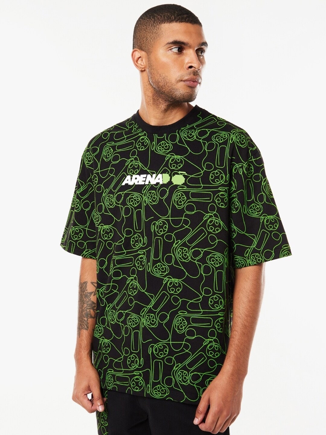 

Bewakoof Men Printed Pure Cotton Oversized Fit T-shirt & Shorts Co-Ords, Black