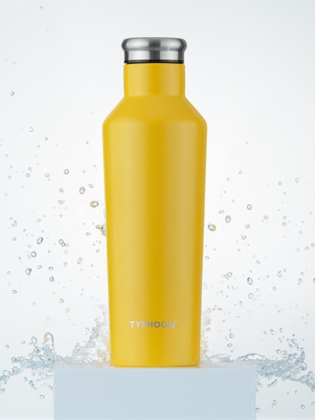 

TYPHOON Yellow Walled Water Bottle 800 ml