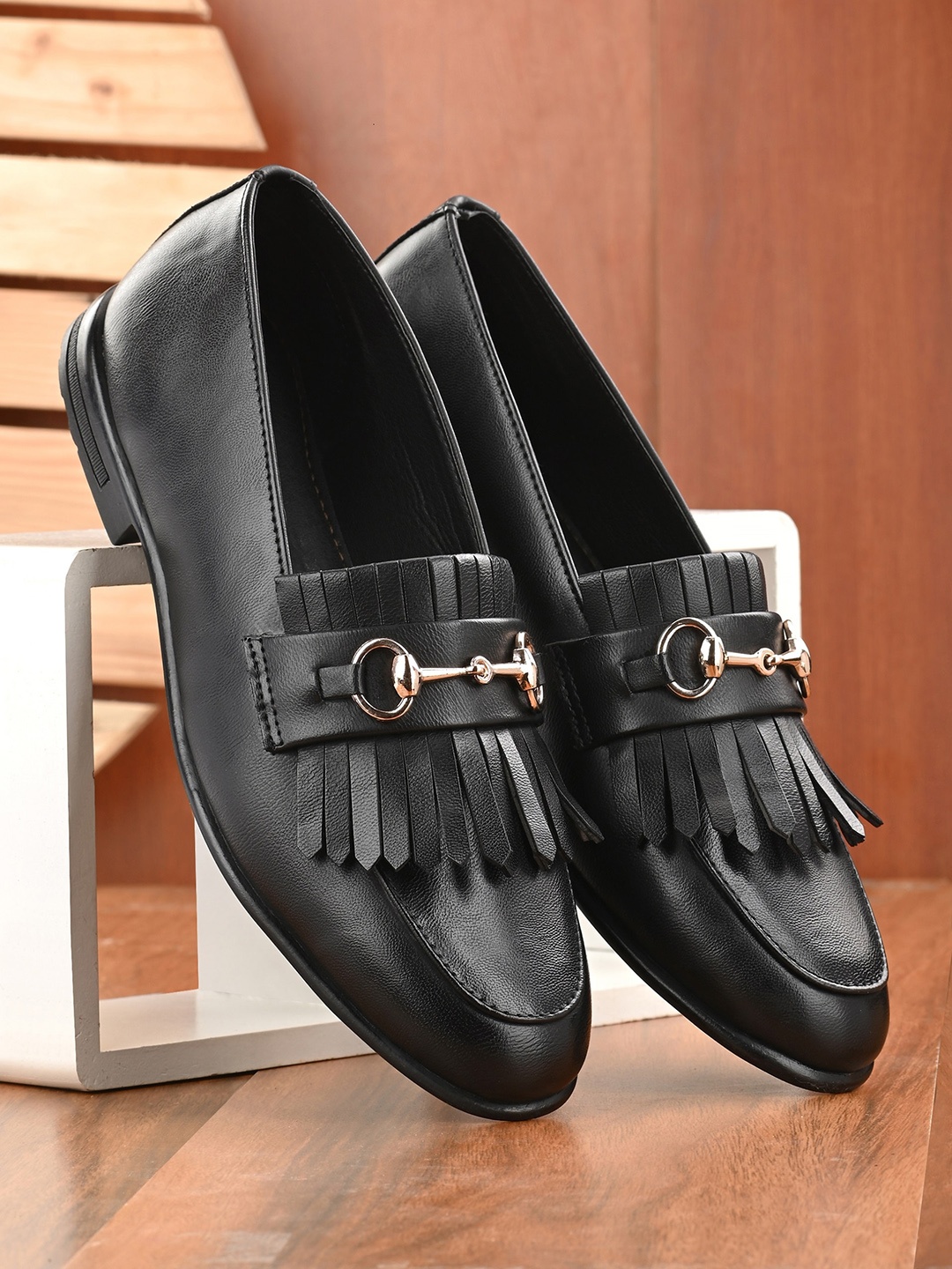 

House of Pataudi Men Casual Lightweight Loafers, Black