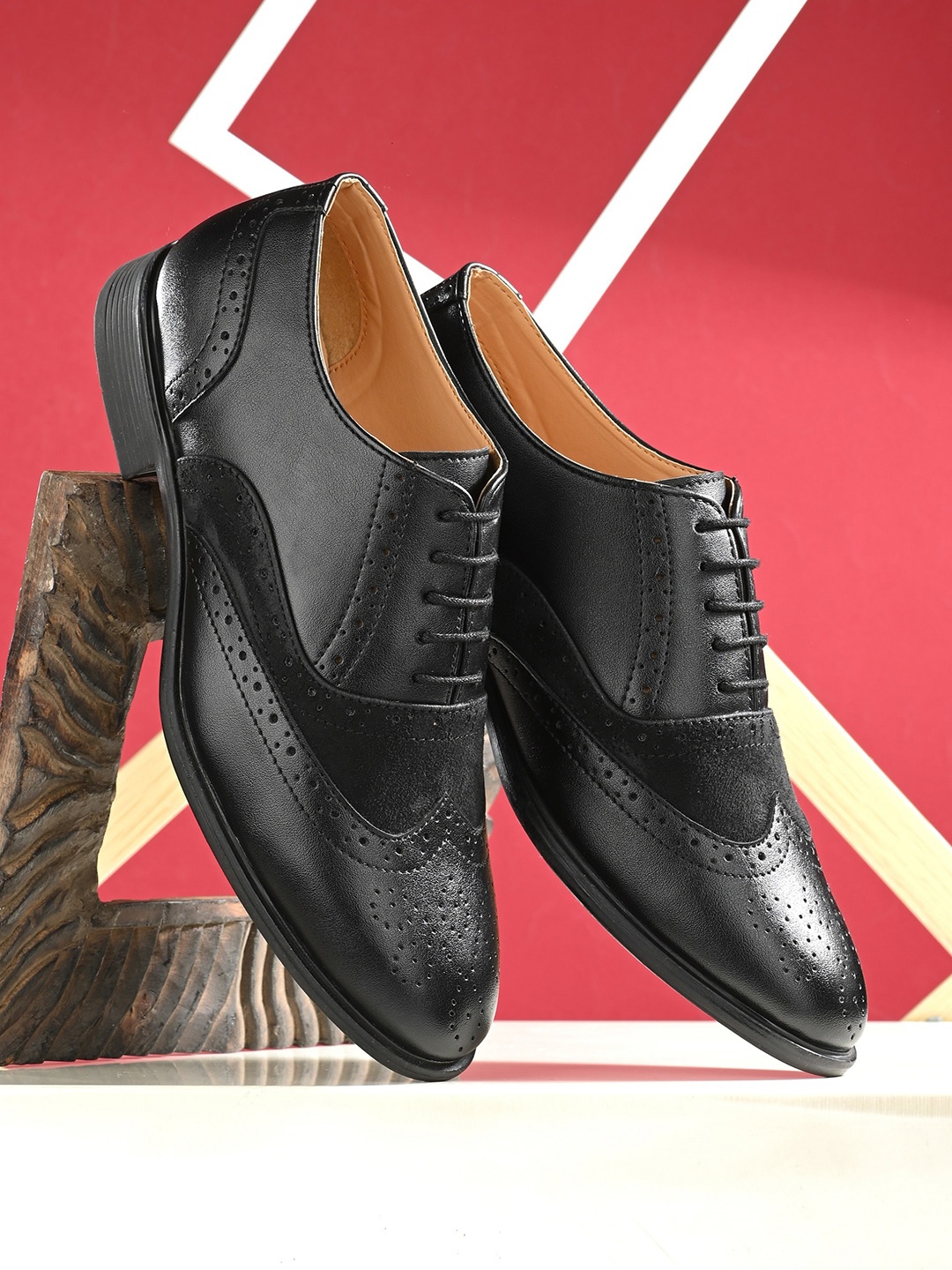 

House of Pataudi Men Formal Lace-Ups Brogues, Black