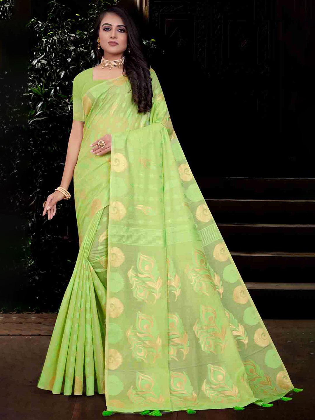 

KARAGIRI Woven Design Zari Saree, Green