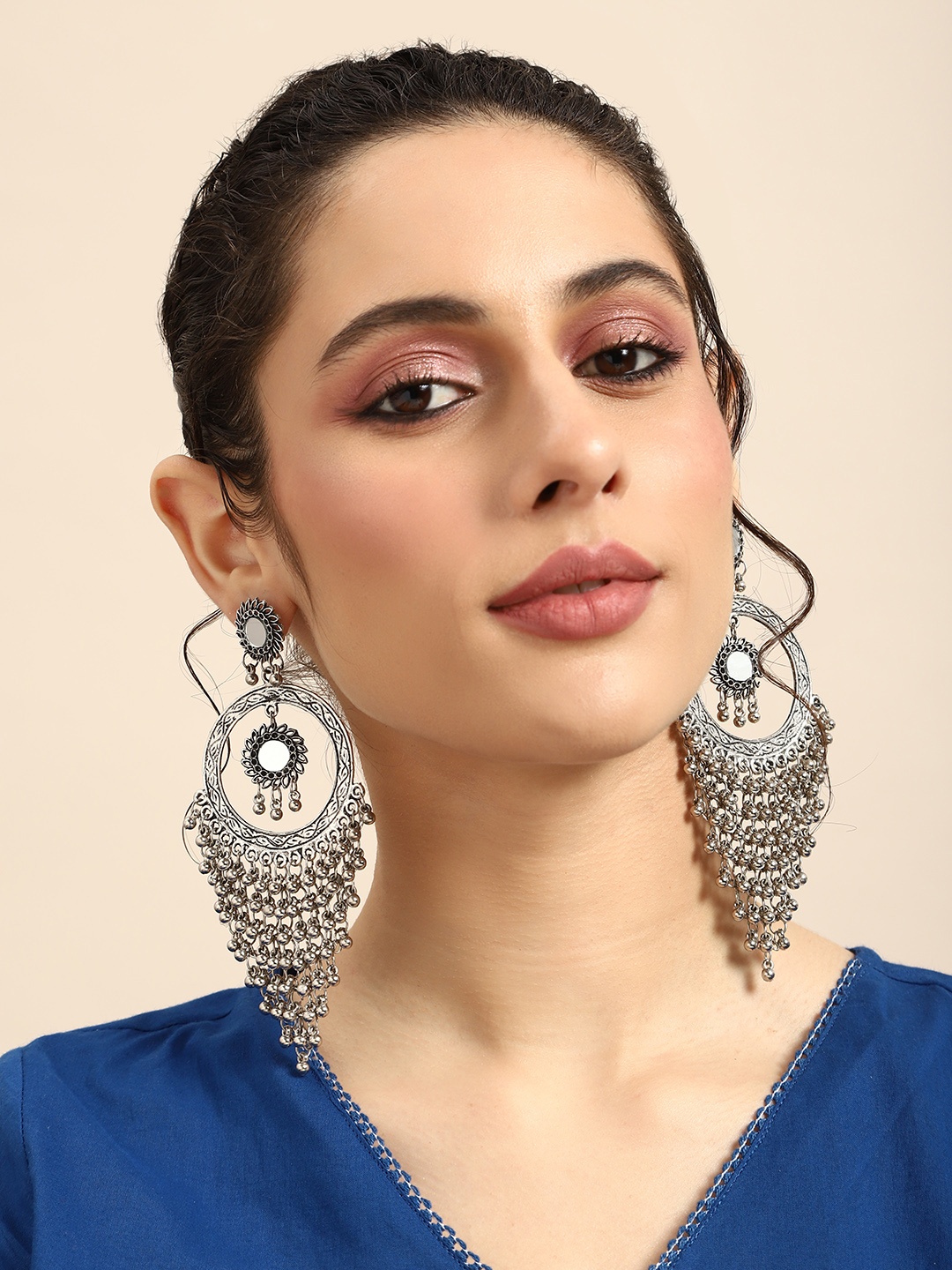 

Anouk Women Classic Oxidised Mirror Drop Earrings, Silver