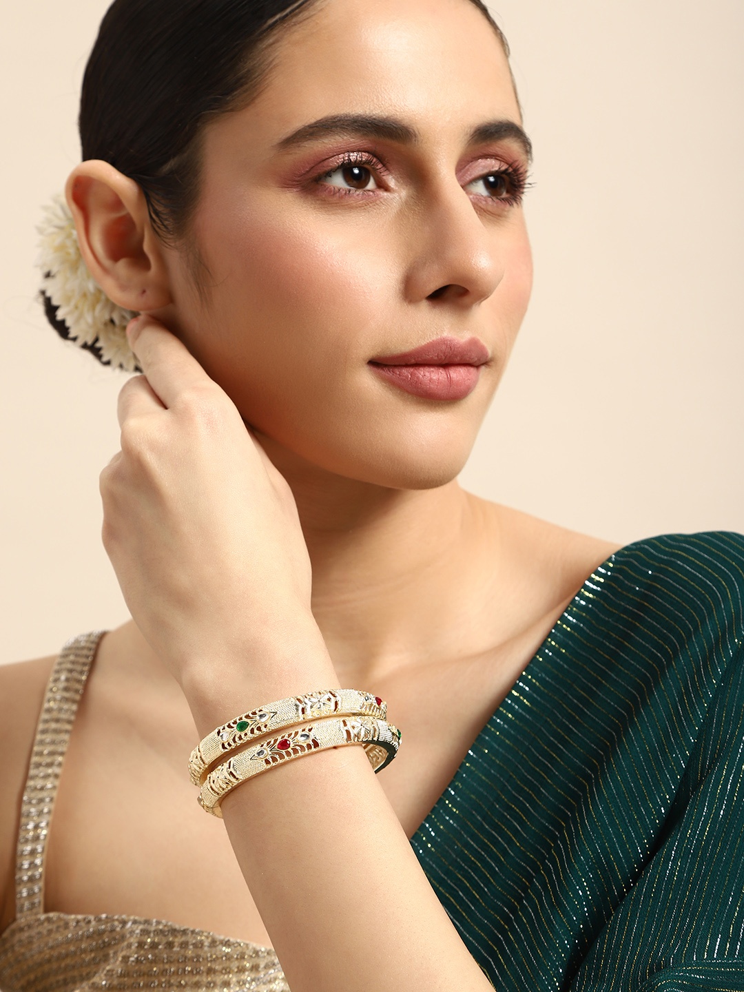 

Anouk Set Of 2 Kundan Bangles, Gold