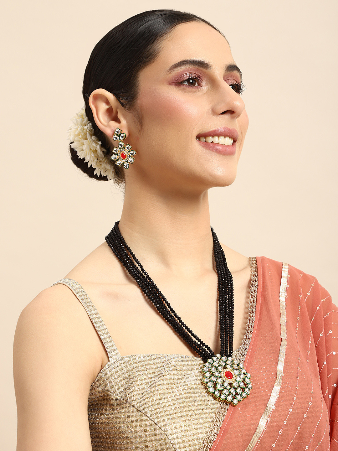 

Anouk Beaded & Kundan Studded Necklace & Earring Jewellery Set, Black