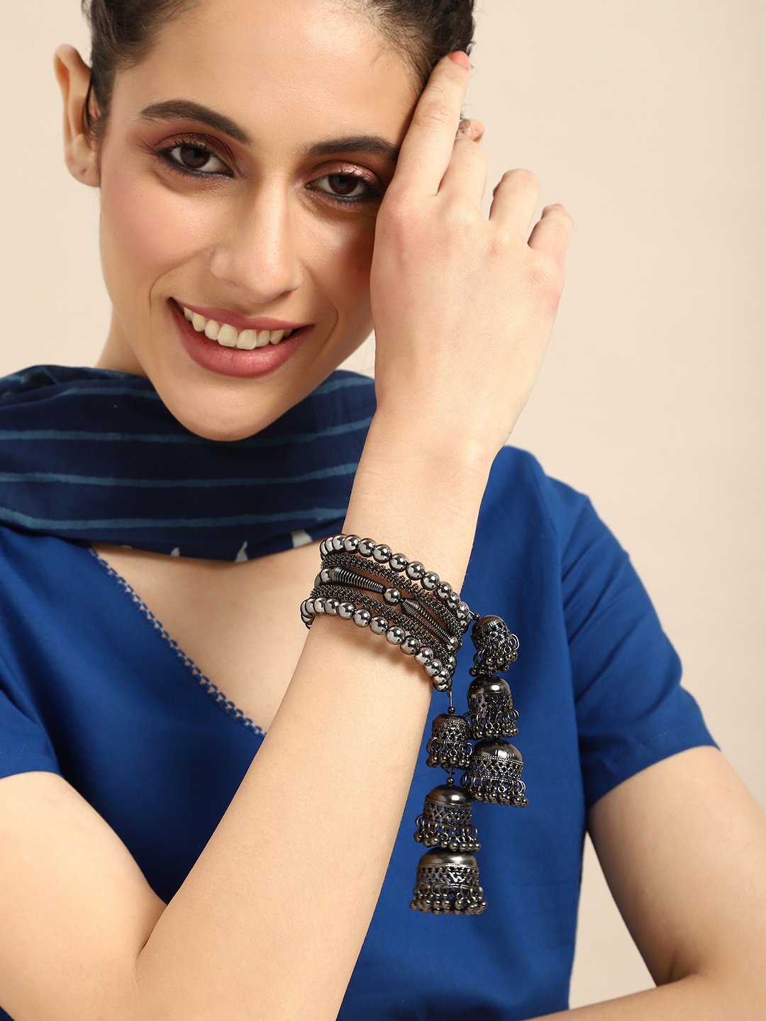 

Anouk Bangle with Latkan, Silver